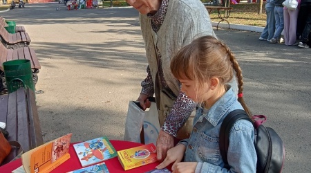 «Книжная среда» в парке им. А. С. Пушкина _ (Закрытая группа) Информация на сайт НБ_7