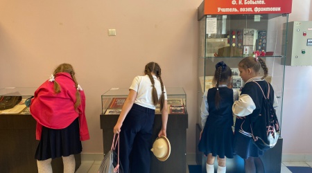 Экскурсия по выставке «Защитникам Отечества.. _ (Закрытая группа) Информация на сайт НБ_2