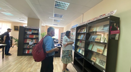 Беседа у выставки «Издания периода Великой.. _ (Закрытая группа) Информация на сайт НБ