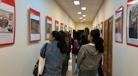 Экскурсия по выставке _Из осажденной крепости.. _ (Закрытая группа) Информация на сайт НБ (1)