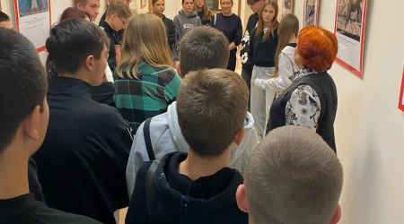 Экскурсия по выставке «_Из осажденной крепости.. _ (Закрытая группа) Информация на сайт НБ