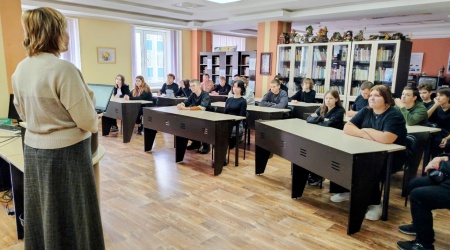 Познавательный лекторий _Застывшие кадры войны_.. _ (Закрытая группа) Информация на сайт НБ (1)