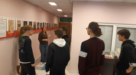 Экскурсия по выставке «Преданья русского семейства» _ (Закрытая группа) Информация на сайт НБ (1)