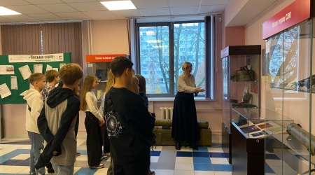 Экскурсия по выставке «Защитникам Отечества.. _ (Закрытая группа) Информация на сайт НБ (2)