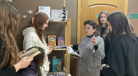 Выставка-книгообмен «Перо и женщине.. _ (Закрытая группа) Информация на сайт НБ