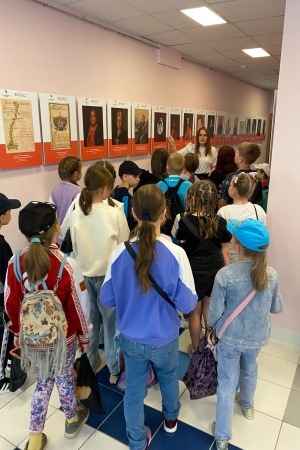 Экскурсии по выставке «Преданья русского семейства» _ (Закрытая группа) Информация на сайт НБ