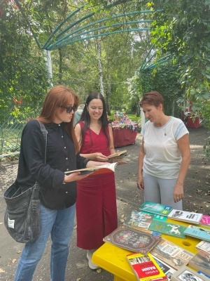 «Книжная среда» в парке им. А. С. Пушкина _ (Закрытая группа) Информация на сайт НБ (3)